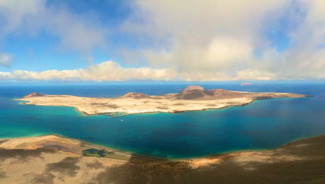 César-Manrique-Route auf Lanzarote: meine Stationen zwischen Lava, Kunst und Architektur 6 Blick vom Mirador del Río auf La Graciosa