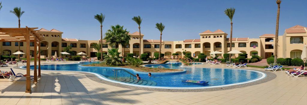 Pools über Pools: Wer Sonnen und Schwimmen mag, wird Makadi Bay lieben. Foto: Sascha Tegtmeyer