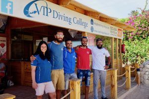 Sharm El Sheikh Reisebericht Tipps Team vom Vip Diving College: Bestes Tauchen mit einer jungen Tauchbasis. Foto: Sascha Tegtmeyer