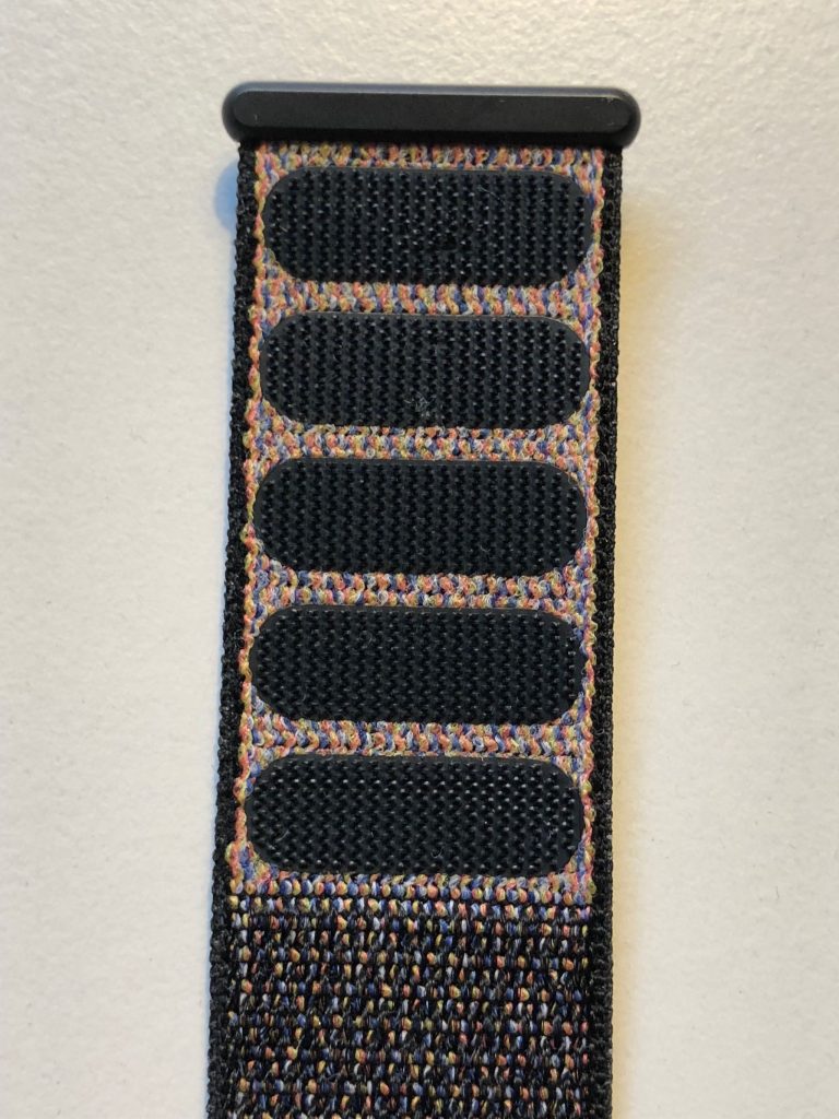 Apple Watch Sport Loop Test Fest vernähter Klettverschluss des Apple Watch Sport Loop. Foto: Sascha Tegtmeyer