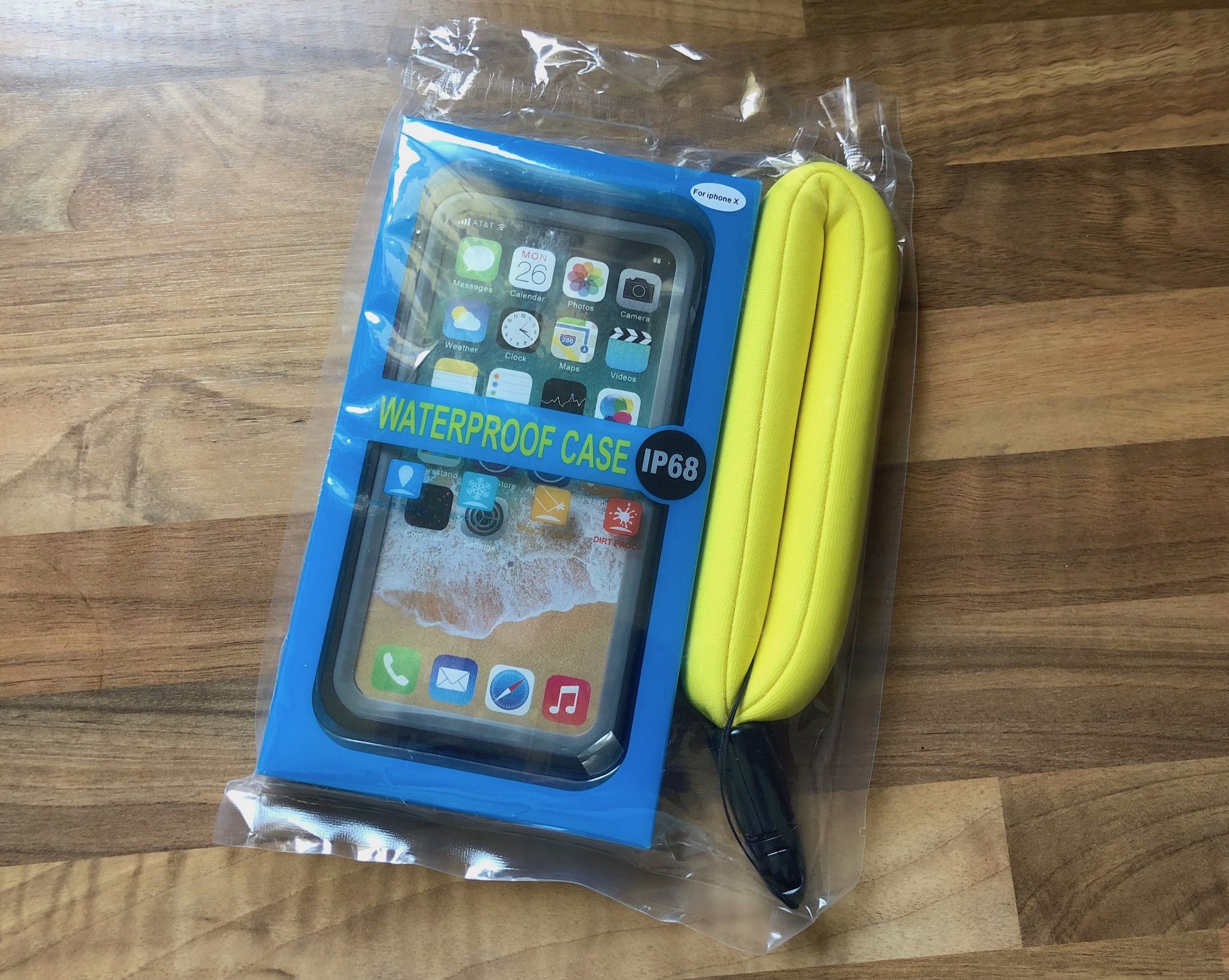 Zum Schnorcheln und Schwimmen reicht auch eine wasserdichte Smartphone-Hülle. Foto: Sascha Tegtmeyer