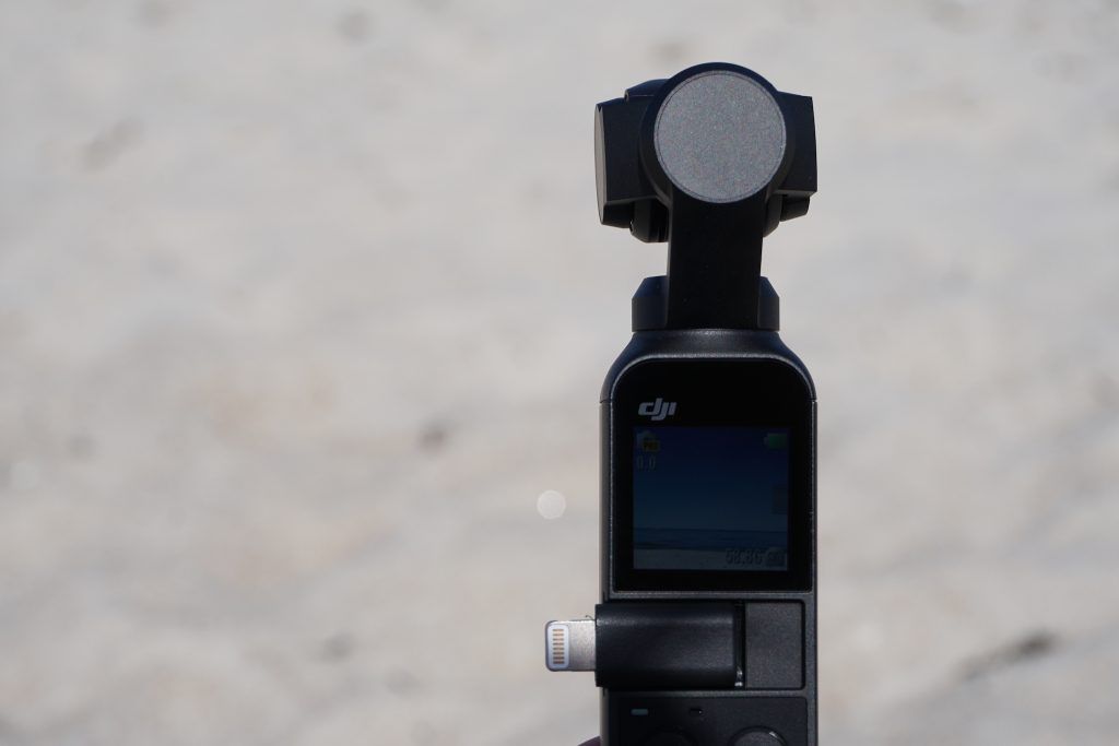 DJI Osmo Pocket Test – Was kann der Mini-Stabilizer? 19 Der winzige DJI Osmo Pocket hat ein kleines, quadratisches Touch-Display. Foto: Sascha Tegtmeyer