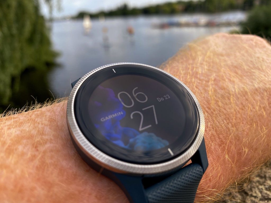 Positiver erster Eindruck: Das AMOLED-Display hat in meinem Garmin Venu Test überzeugt. Foto: Sascha Tegtmeyer
