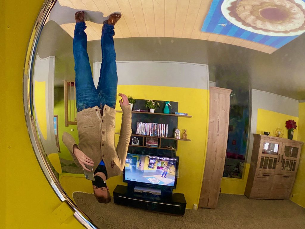 Im Verrückten Haus kann man überall lustige Selfies machen – also auf keinen Fall die Kamera vergessen. Foto: Sascha Tegtmeyer