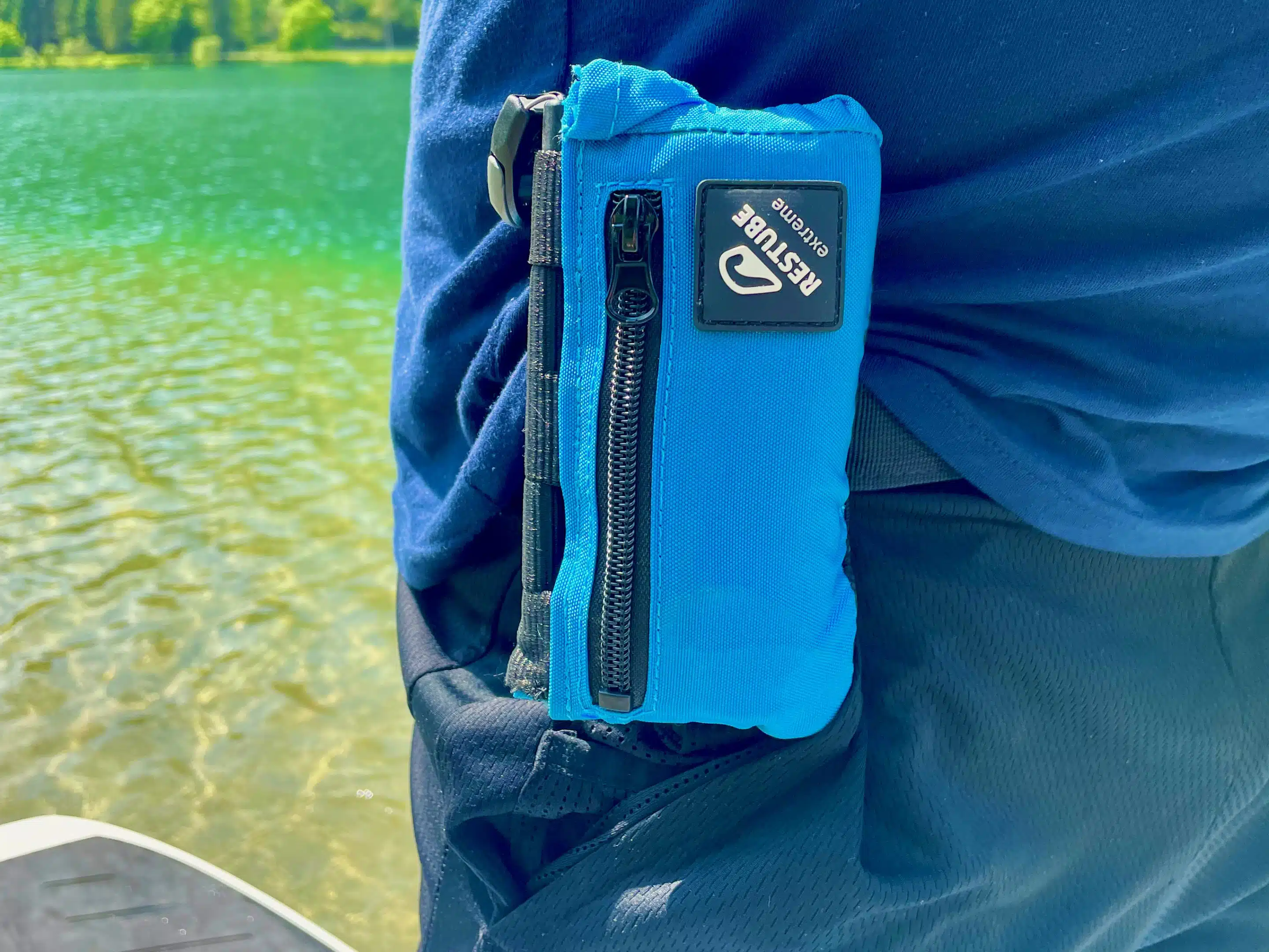 Restube Active Schwimmboje – Aufblasbare Rettungshilfe Für Open Water Schwimmer, Mit Signalpfeife