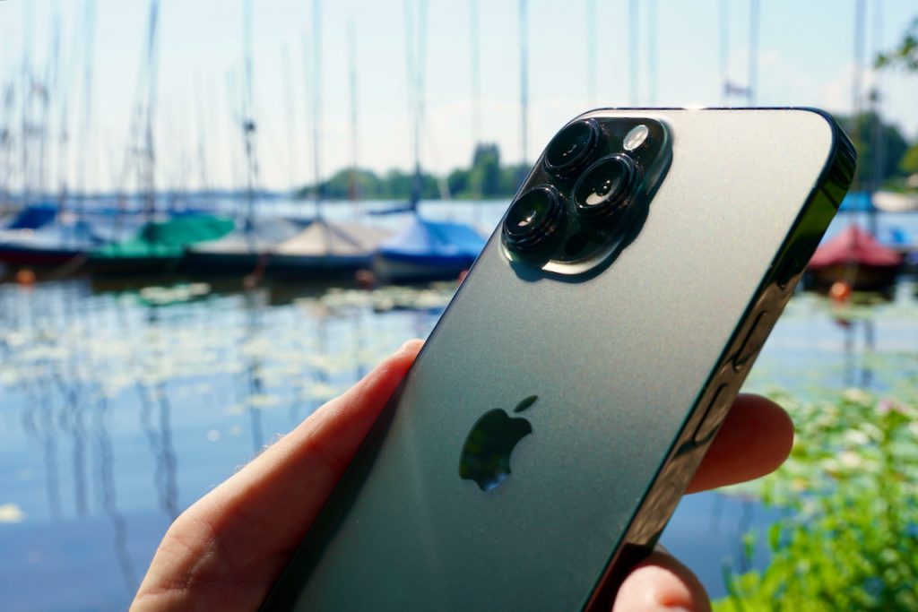 Mit iPad Air & iPhone reisen Erfahrungsbericht – unterwegs mit den Travel Buddies 1 Die Dreifach-Kamera im iPhone 13 Pro Max ist wahrscheinlich die einzige Kamera, die du auf Reisen und im Urlaub noch brauchst. Bei mir ist es jedenfalls so. Foto: Sascha Tegtmeyer