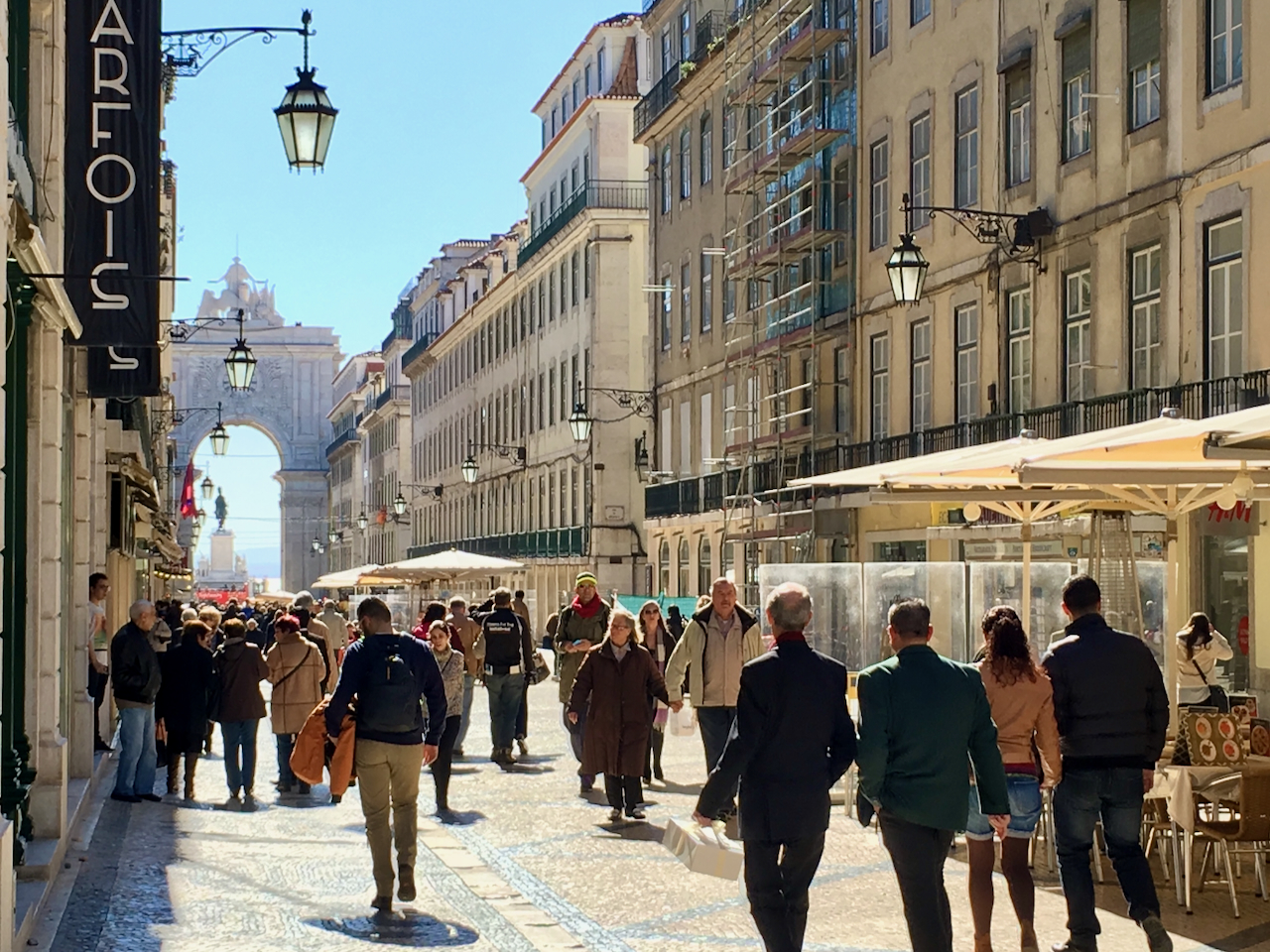 Lissabon – ebenso wie Wien – sind absolut fortschrittlich und modern. Und gleichzeitig vertraut und klein. Reisebericht Lissabon Erfahrungen Tipps Erfahrungsbericht Portugal Foto: Sascha Tegtmeyer