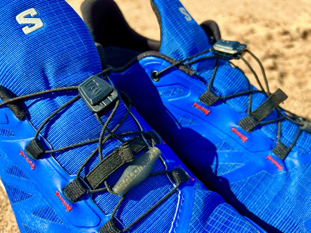 Salomon Supercross 4 Test & Erfahrungen – das Multitalent für Trailrunning? 21 Das Schnürsystem hat mich ganz besonders begeistert. Ich frage mich, warum nicht alle Sportschuhe dieses System verwenden.
Salomon Supercross 4 Test Erfahrungen
