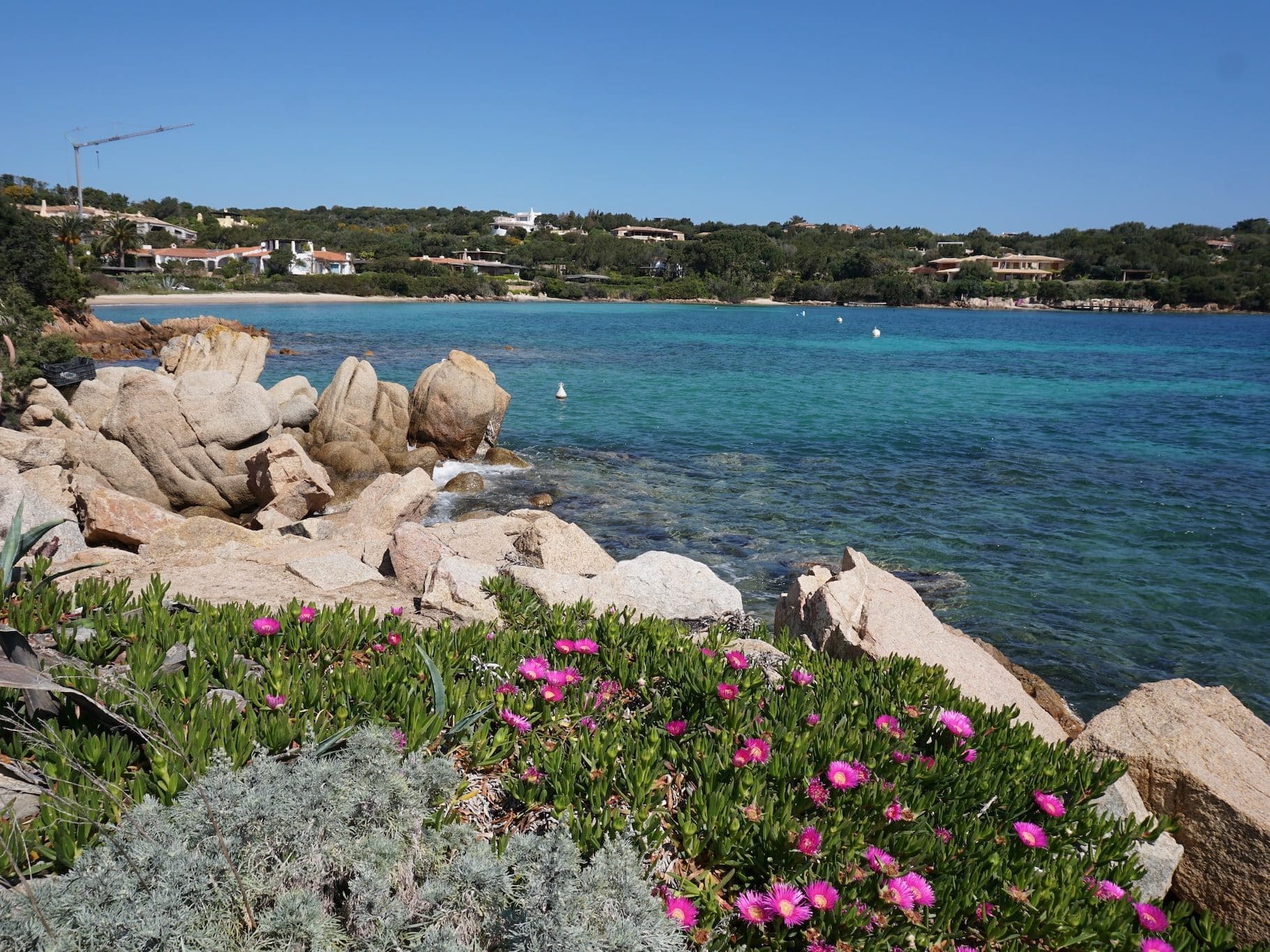 Sardinien ist ideal für günstigen Urlaub geeignet – insbesondere in der Nebensaison kann man viel Geld sparen. Foto: Sascha Tegtmeyer Günstiger Urlaub - Tipps - Günstig Reisen buchen