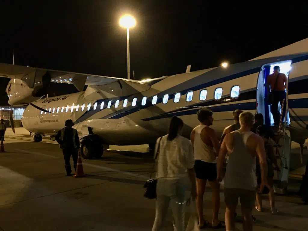 Thailand Rundreise – Tipps & Erfahrungen für deinen Trip 21 Per Inlandsflug kannst du dich in Thailand schnell, günstig und sicher fortbewegen. Foto: Sascha Tegtmeyer