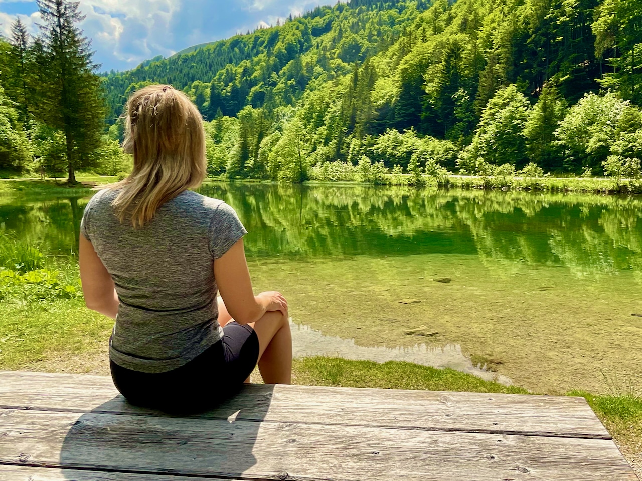 Ein Highlight unterwegs: Der glasklare, smaragdgrüne Wiesensee bei Hochfilzen. E-Bike Pillerseetal Fieberbrunn Erfahrungsbericht