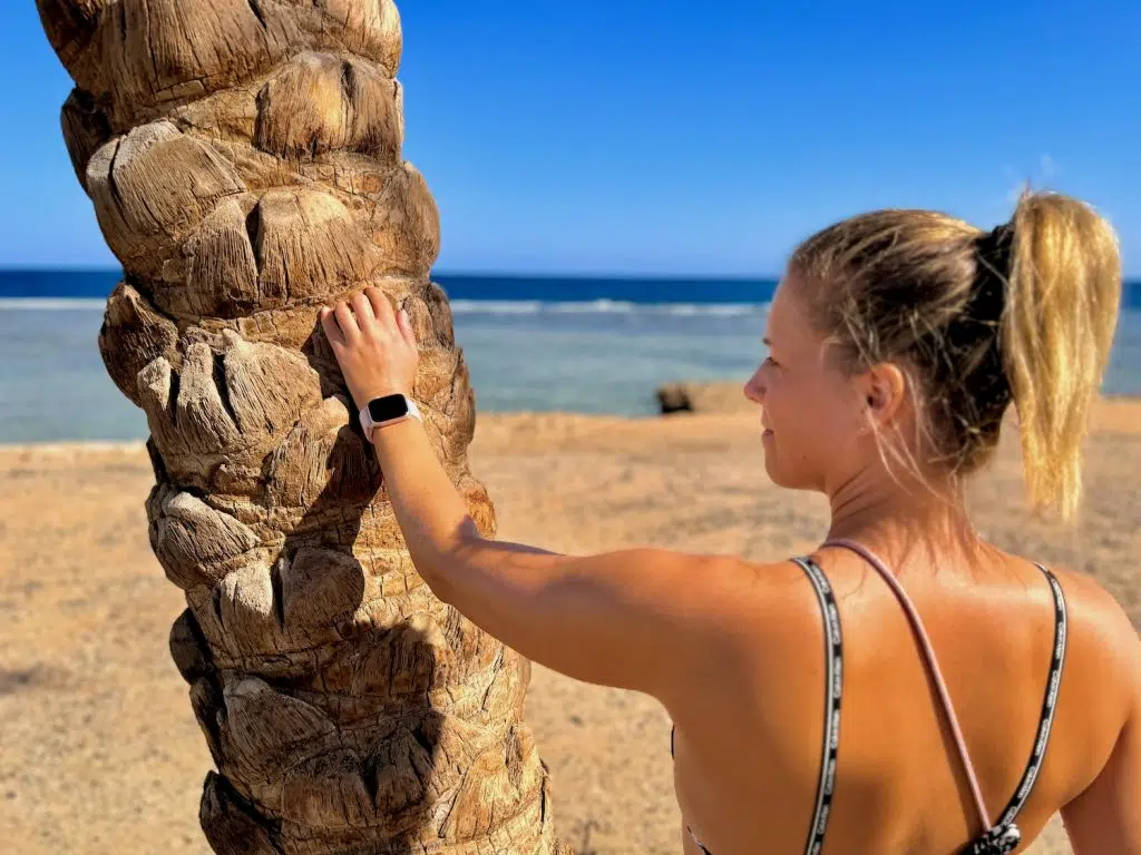 Apple Watch Series 9 Test & Erfahrungen – auf Reisen ein Fitness-Buddy? 4 Die Apple Watch Series 9 ist ideal für alle sportlichen Aktivitäten im Alltag – und unterwegs auf Reisen und im Urlaub. Foto: Sascha Tegtmeyer