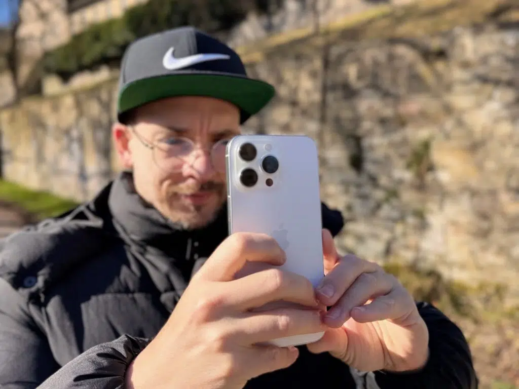 iPhone 16 Pro Max Test: Meine Erfahrungen als Reisekamera 10 Das iPhone 16 Pro Max ist ein Kraftpaket für alle, die unterwegs arbeiten oder ausgedehnte Reisen unternehmen. Foto: Sascha Tegtmeyer