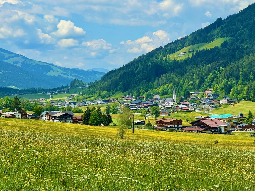 Wenn du nur einen Tipp mitnimmst, dann diesen: Fahr mit dem Sessellift hoch – und geh zu Fuß ins Tal. So erlebst du beide Seiten dieses Ortes. Foto: Sascha Tegtmeyer